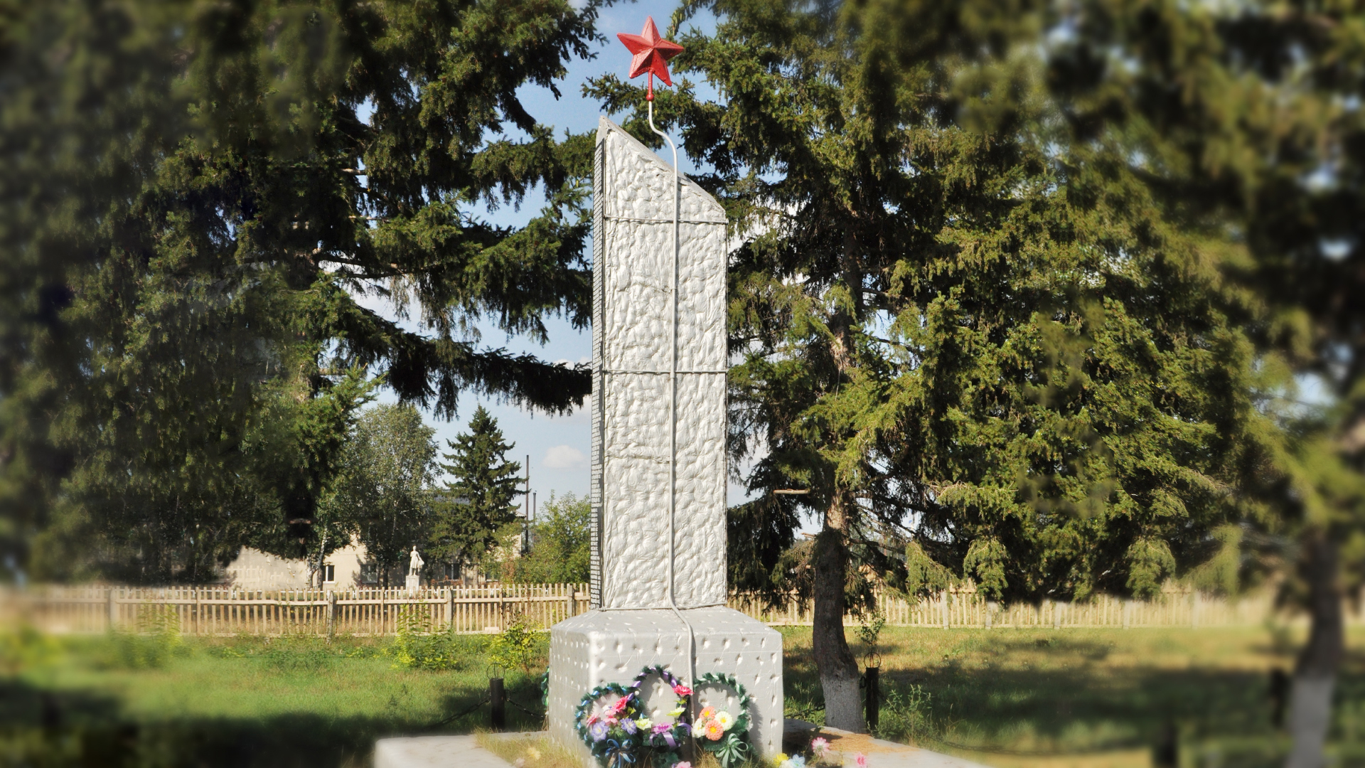 «Павшим в боях за независимость нашей Родины»